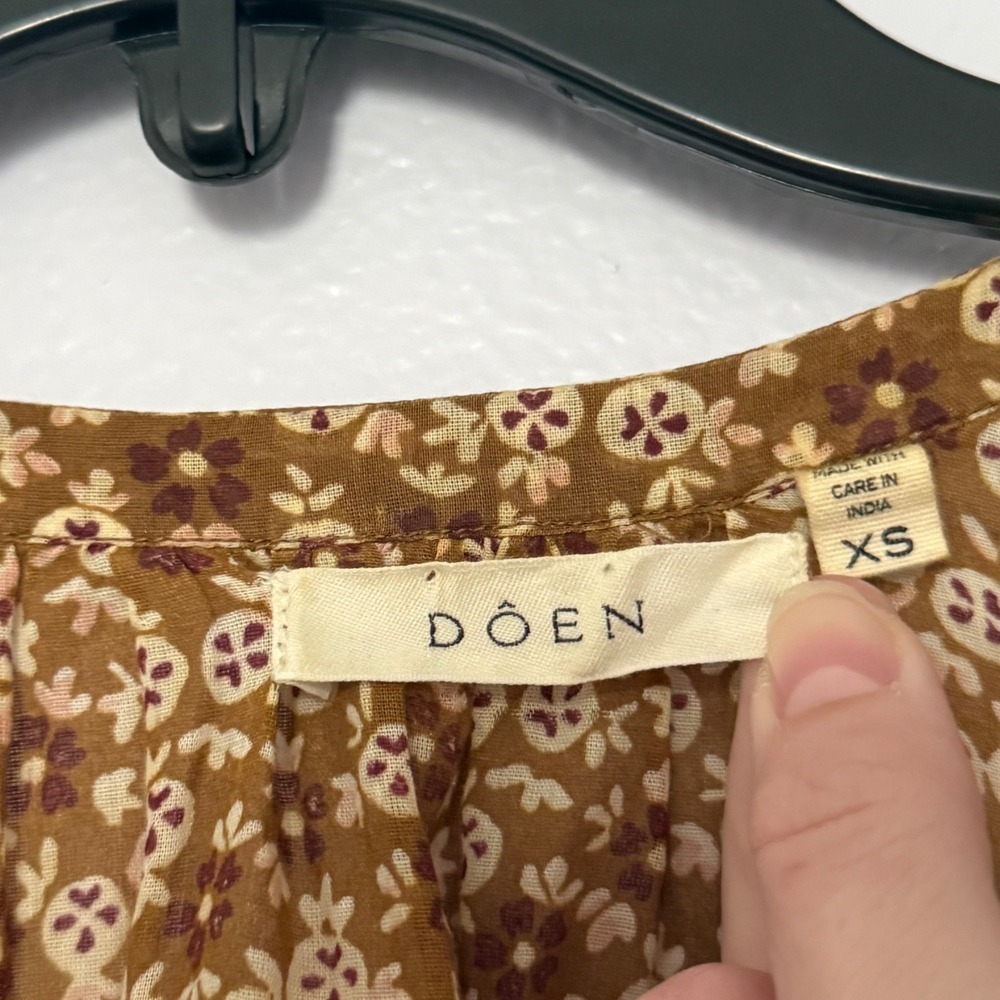 Doen Jane Long Sleeve Button Front Top in Golden Mesa Floral - XSmall FLAWED - Picture 5 of 7